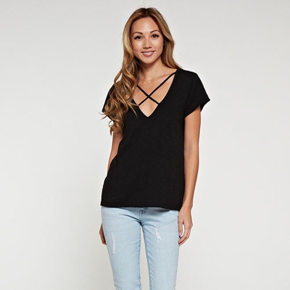 Short Sleeve Criss Cross Top - Picture 4 of 4